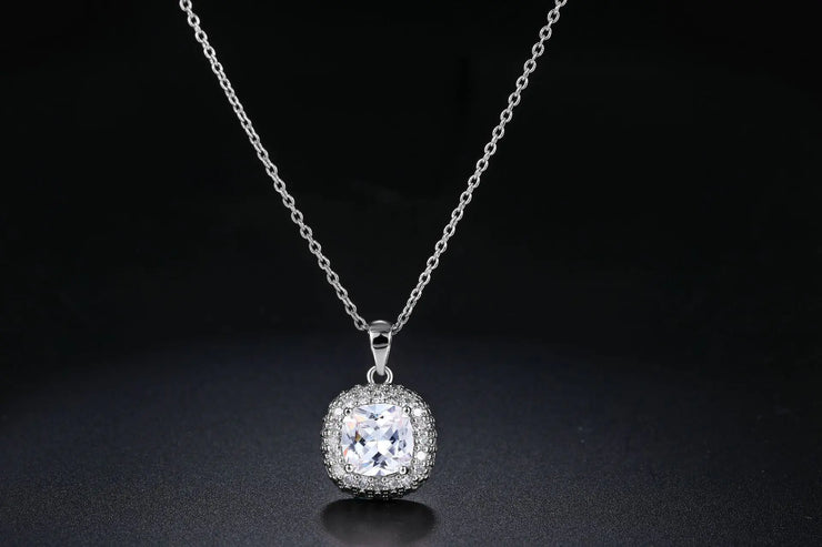 Trendy Square Chain Women's Pendant Necklace in Gold