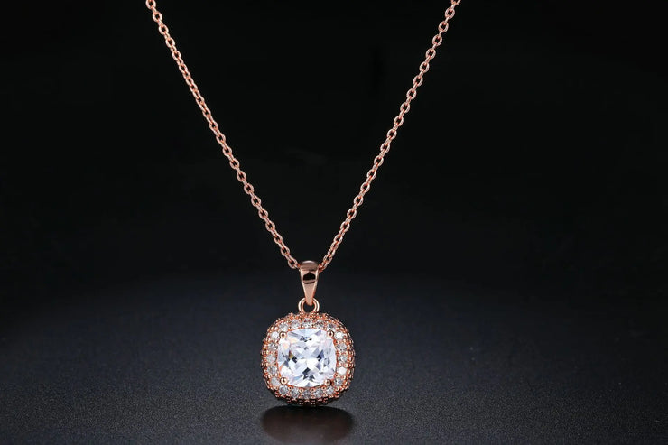 Trendy Square Chain Women's Pendant Necklace in Gold